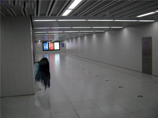 雍和宫站地铁诡异图片