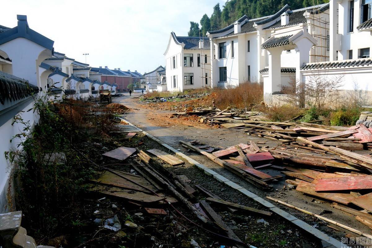 贵州废弃别墅死人图片