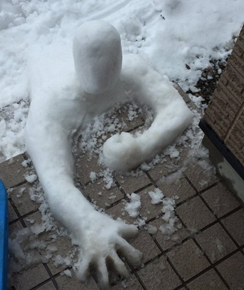 肢体雪人照片图片