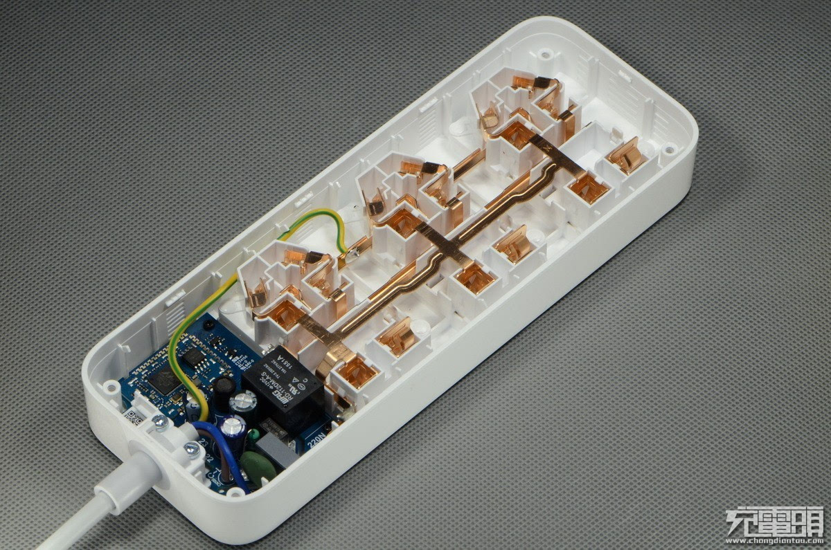 内置功率计量芯片小米智能插线板拆解与评测