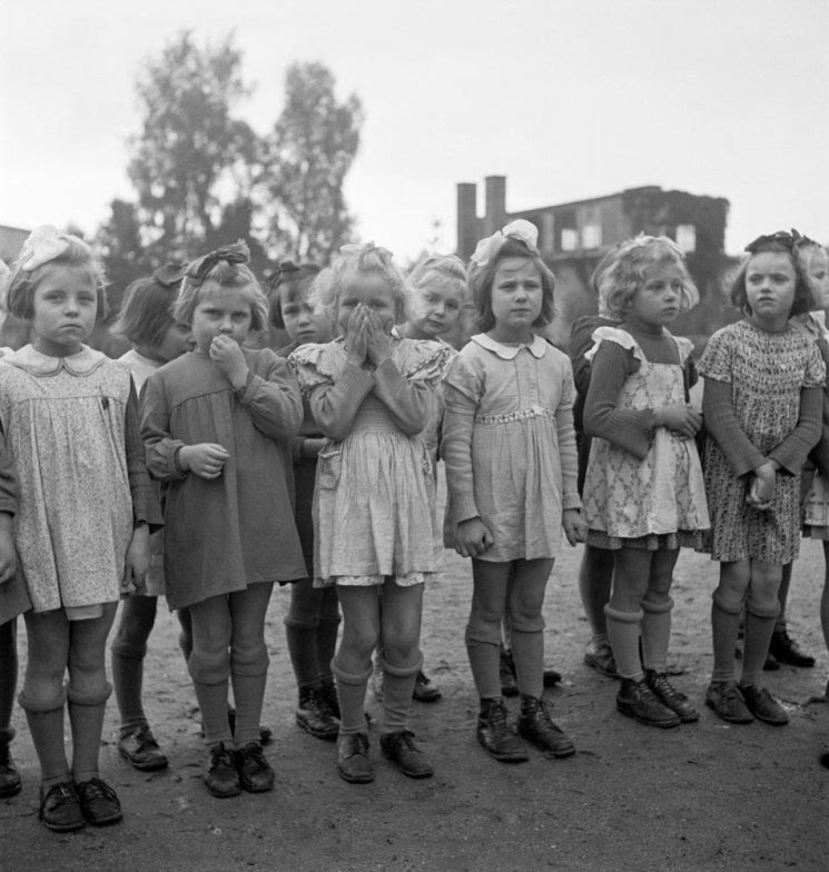 战争中的孩子真实图片