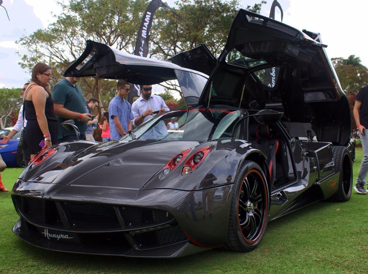 風馳電掣的超跑丨pagani huayra (風神) 帥到沒朋友!