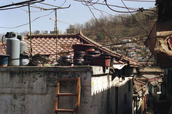 韩国繁荣的背后:穷人住贫民窟 城市如中国小县城