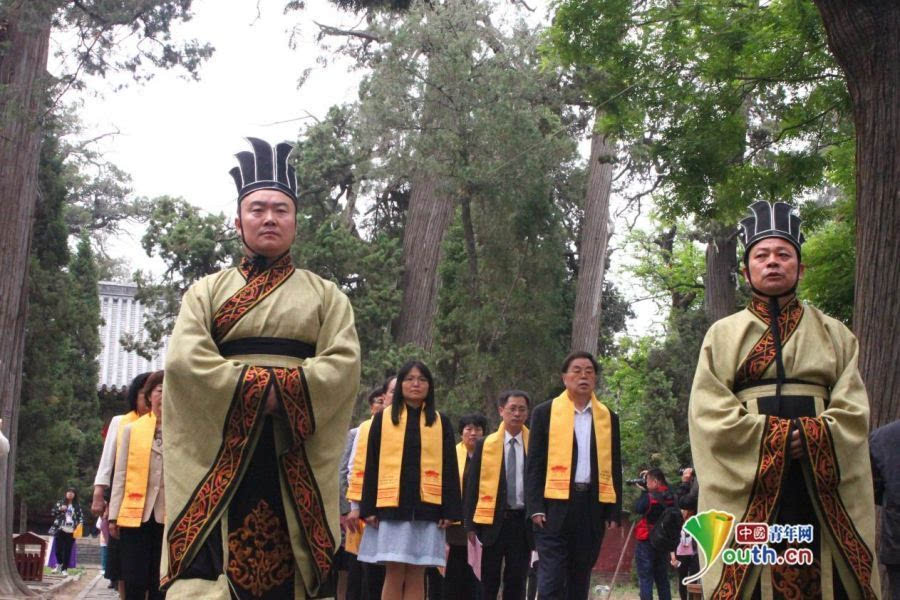 山东举行纪念孟母孟子大典 孟子第76代嫡孙回乡祭祖