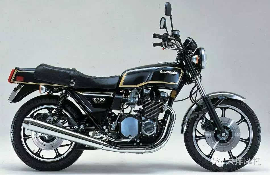 只是排量不同~ 1982年,最後一代750系列的kawasaki z 750n