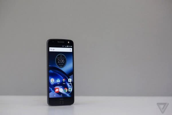 HTC多下巴首位接任者：Moto Z & Moto Z Force图赏