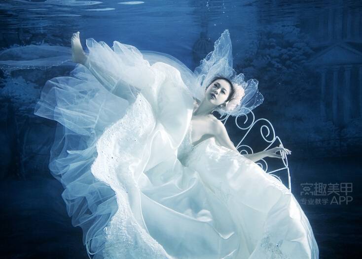 美人鱼婚纱照片水下图片