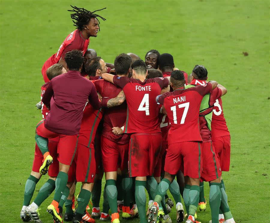 腾讯体育7月11日讯 北京时间7月11日凌晨3点,2016欧洲杯决赛,葡萄牙在