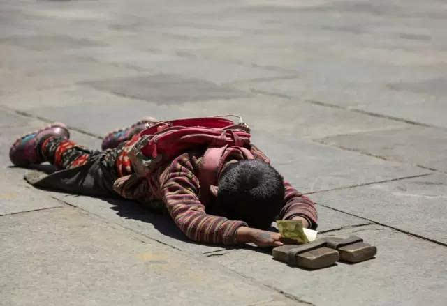 回到拉萨没有故事,只有摄人魂魄的美景