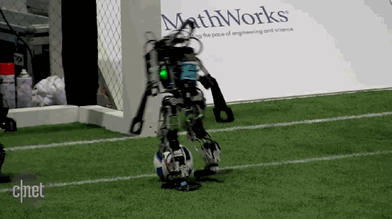 2016机器人世界杯：不容错过的精彩摔倒瞬间