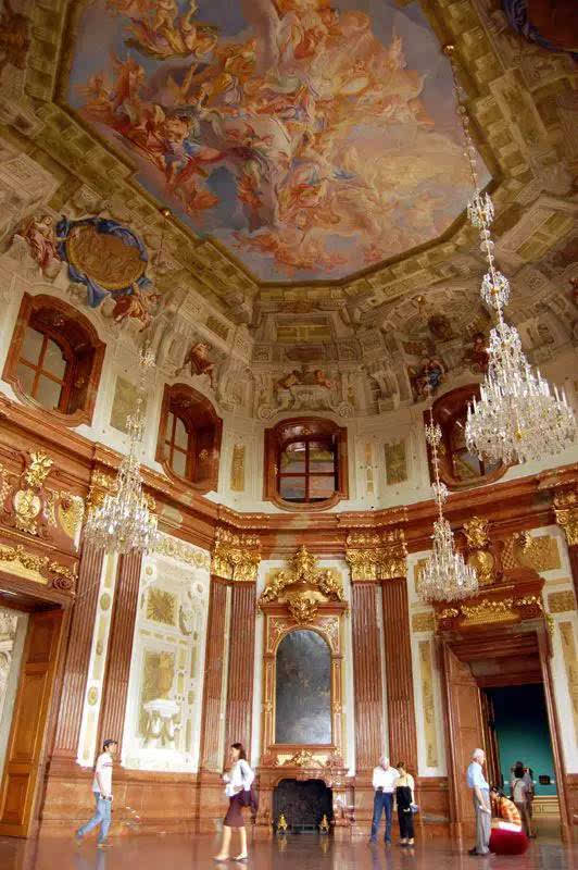 维也纳的大部分旅游景点常年开放,比如artvoi以前写到过的美泉宫,美景