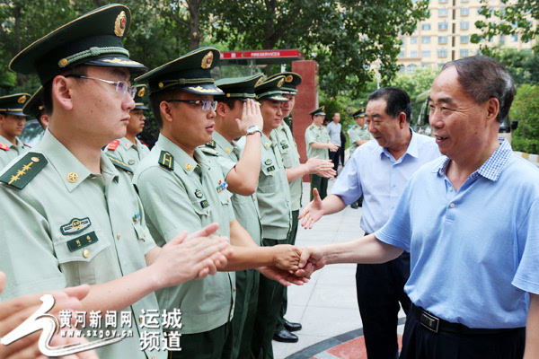 運城市人大主任張建合帶隊慰問消防官兵