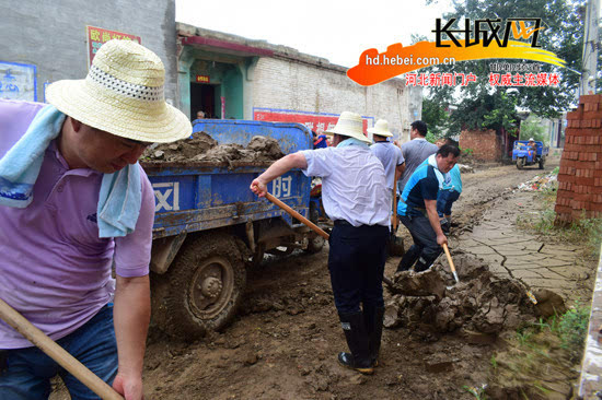 [情义哥看重建]邱县精准救灾助群众重建家园