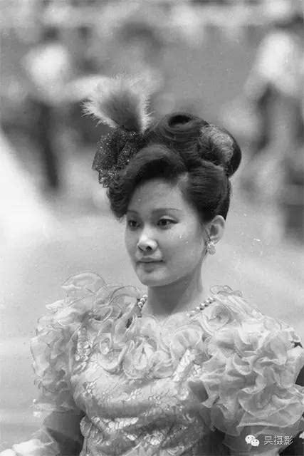 80年代女性发型图片图片