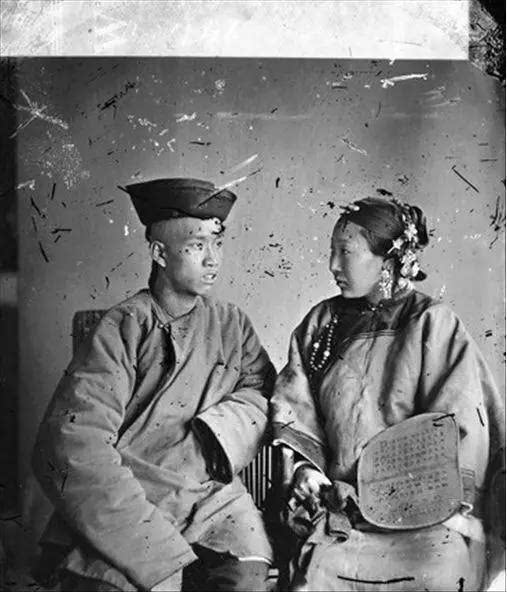 一张清朝恐怖的结婚照图片