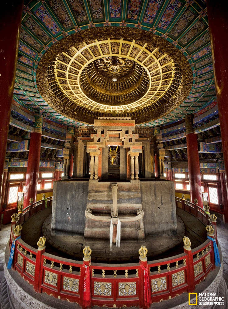 布鲁特族而建普乐寺,主体建筑"阇城(又称坛城)是藏传佛教密宗道场
