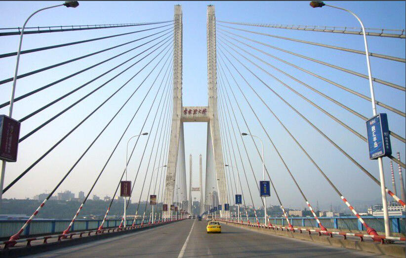 李家沱长江大桥位于重庆市九龙坡区和巴南区之间,南岸为巴南区李家沱