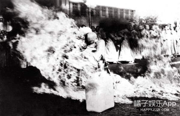 [深夜毒物]1963年越南僧人自焚事件,场面惊人