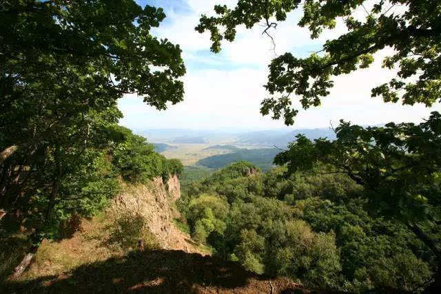 延边旅游汪清四方山近赏层林叠嶂远观奇石横生