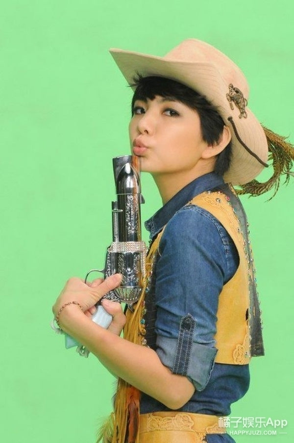 [老照片]ella走小女人的路线好久了,突然好怀念假小子时的她