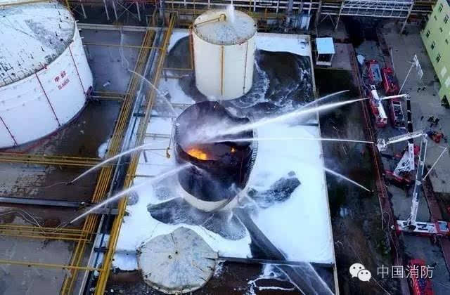 甲醇储罐爆炸事故图片图片