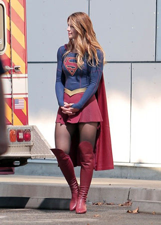 之前第一季的时候,由梅利莎·拜诺伊斯特扮演的女超人卡拉·丹佛斯就