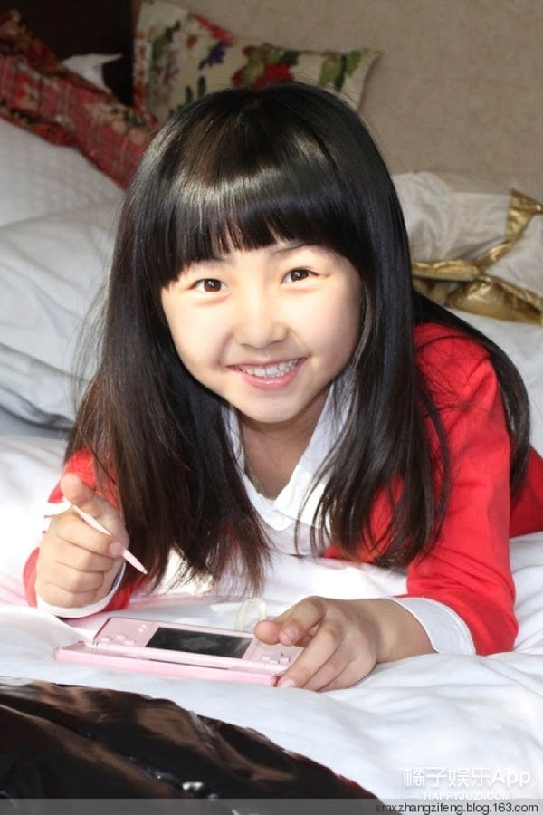 张子枫小时候的图片图片
