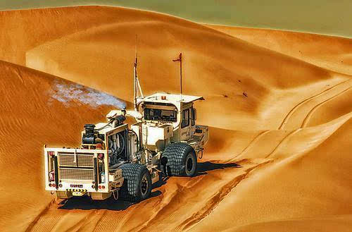 沙漠物探专用车图片