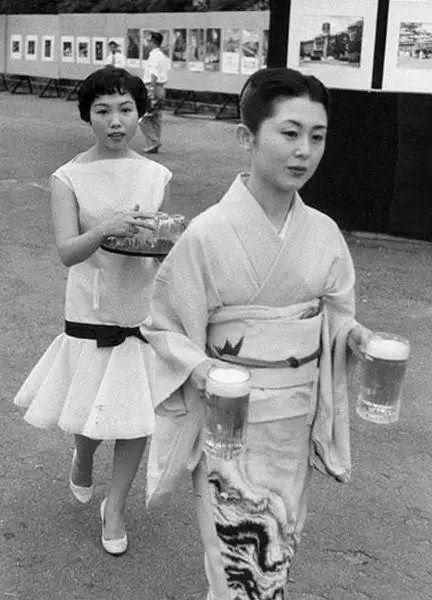 八十年代日本女人,后两张真实展现了日本人的矮小