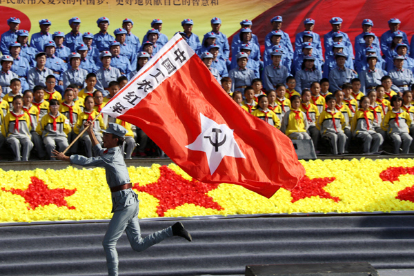 青海省纪念红军长征胜利80周年群众主题情景歌咏大会举行