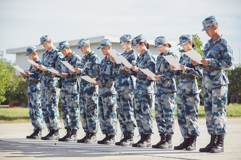 [消息]空军新兵杨幂,佟丽娅,黄子韬报到 《男子汉》第二季即将热血