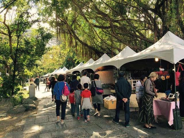 位在松烟文创园区的东西好文创市集,在浓浓历史风情