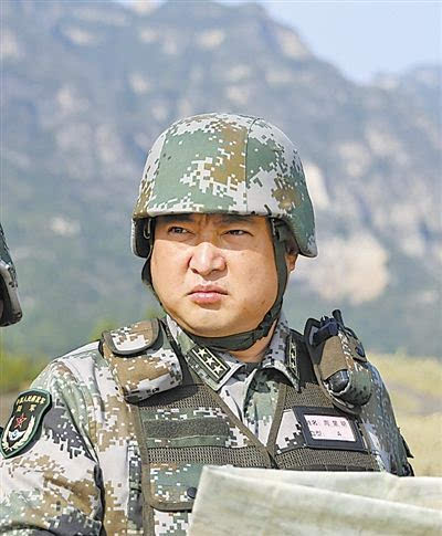 10战7胜2平1负的电子对抗团团长长啥样?