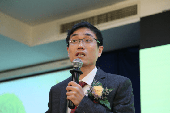 原驻美大使,中国驻外使馆使员,著名画家卢玉林讲话