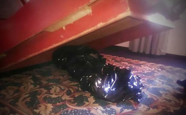 惊悚!墨宾馆床底暗藏女尸一周后才被发现