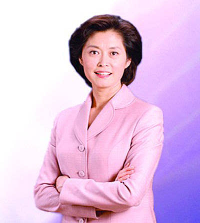 王红蕾央视主持人图片