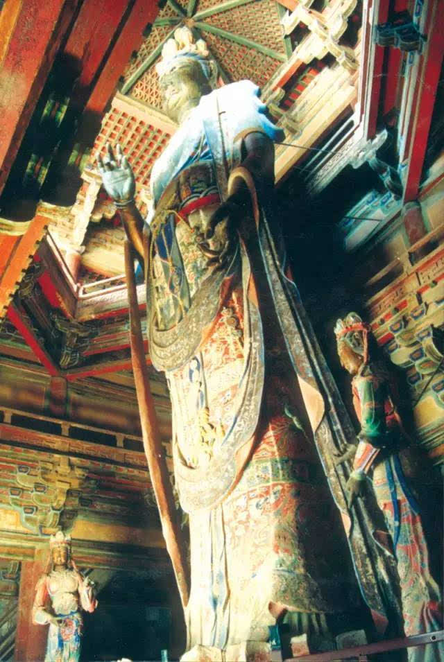 华北北部这一带最古老的彩塑当属独乐寺观音阁内的11面观音