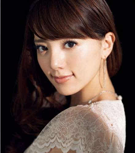 阿兰·达瓦卓玛 活跃于日本流行乐坛 2009年,阿兰的第九张单曲《久远