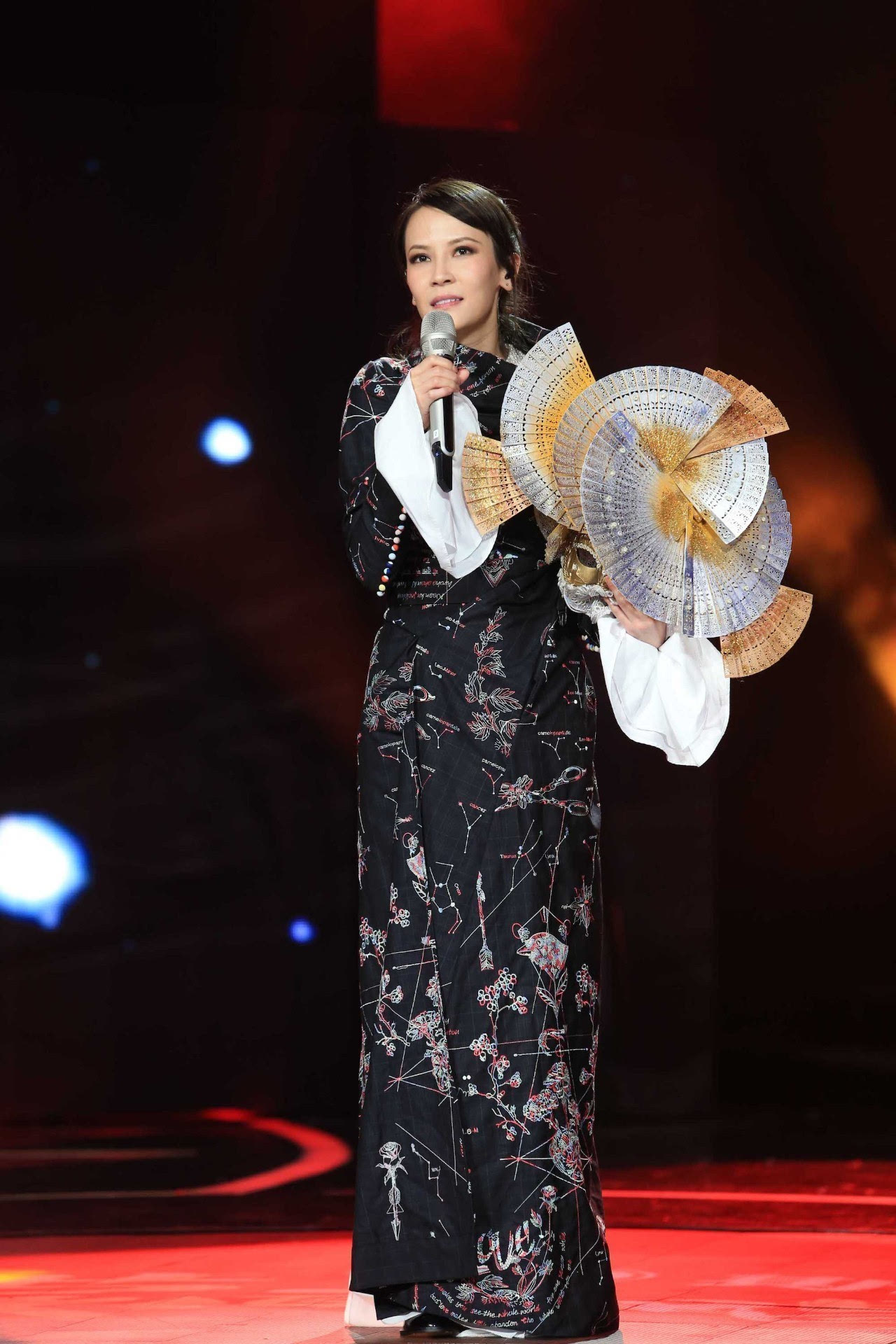 《斯柯达 蒙面唱将猜猜猜》彭佳慧当作家 黄雅莉成手工达人