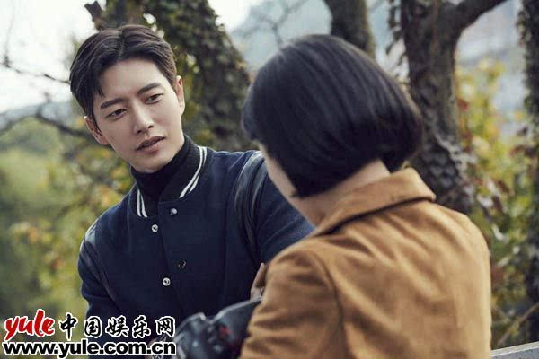 《man x man》公开片场照 朴海镇金敏贞默契十足