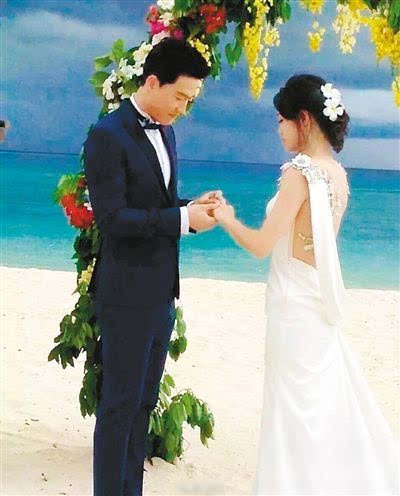 (资料照片)昨天有网友爆料刘翔和吴莎已经在斐济结婚,随后吴莎在接受