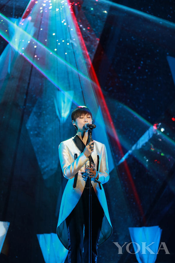 李宇春巡演火爆收官 重庆首唱《西门少年》