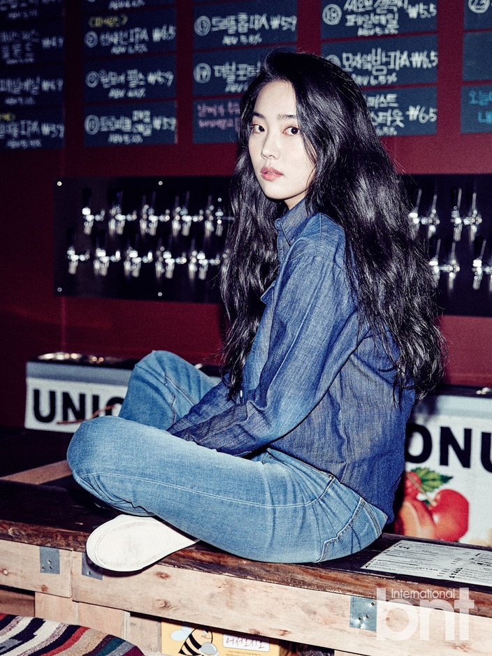 演员金素拉拍bnt写真 成熟魅力演绎百变女人