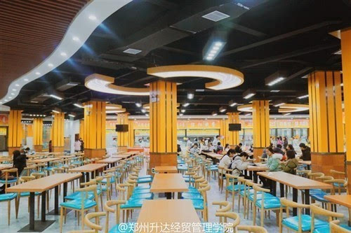 搞笑菜名(有大学竟把LOL做成了菜!看完名字好想吃)