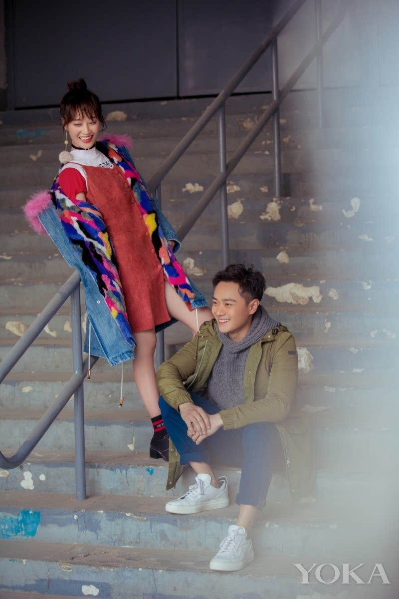 曹骏蓝盈莹曝情侣街拍 甜蜜纪念相爱200天