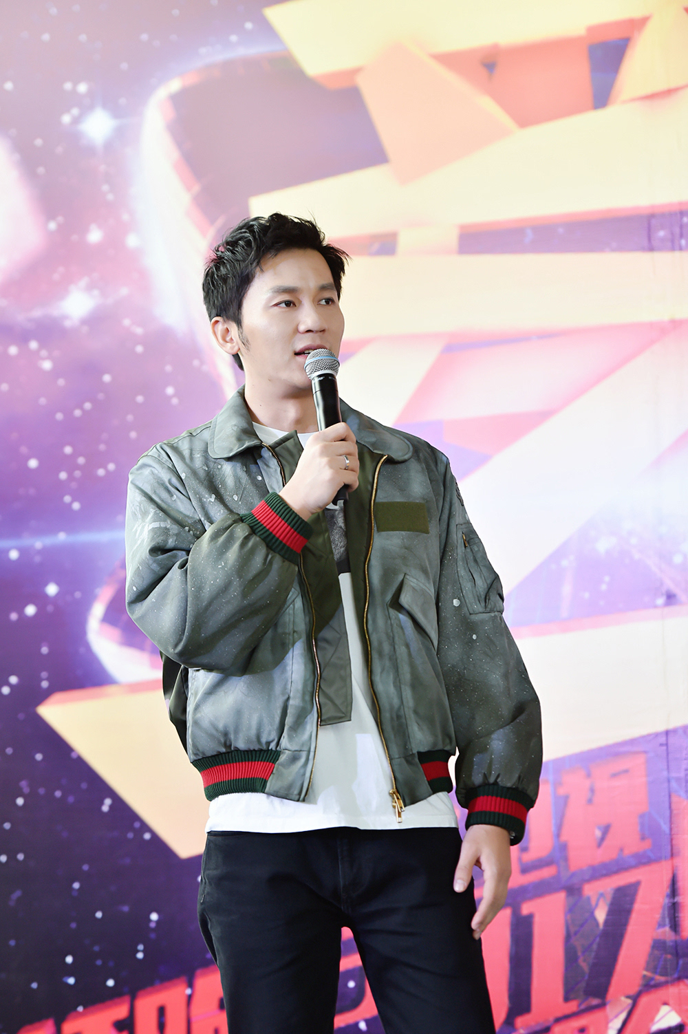 [消息]《跑男》再聚首 邓超欲开演唱会 鹿晗明年要恋爱