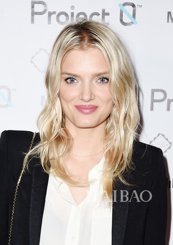 新闻 正文 丽丽·唐纳森  (lily donaldson) 现身红毯 图片延伸阅读