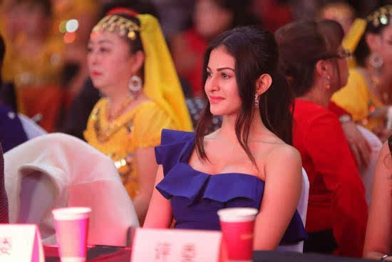 《功夫瑜伽》电影中饰演角色kyra同为摩揭陀国公主艾米拉达斯特