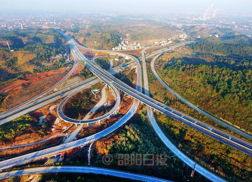 高速争取呼南高铁邵永段完成可研批复等前期工作,2018年正式开工