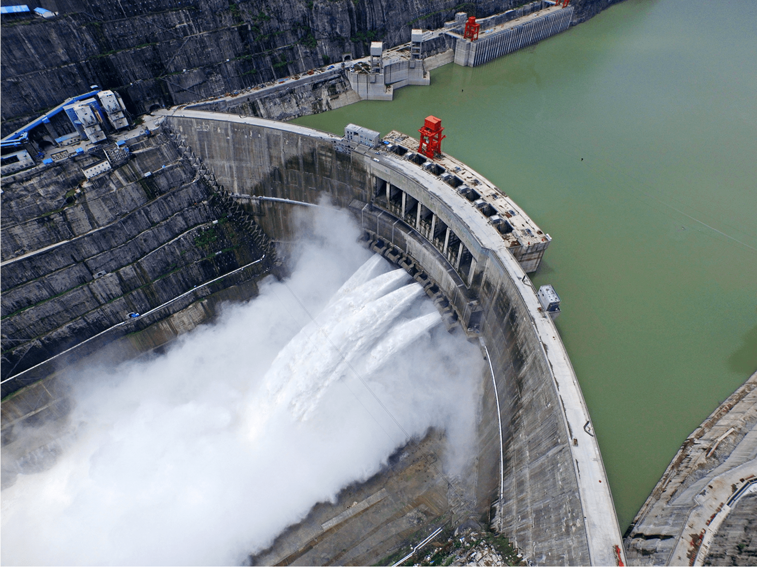 溪洛渡水电站大坝图片